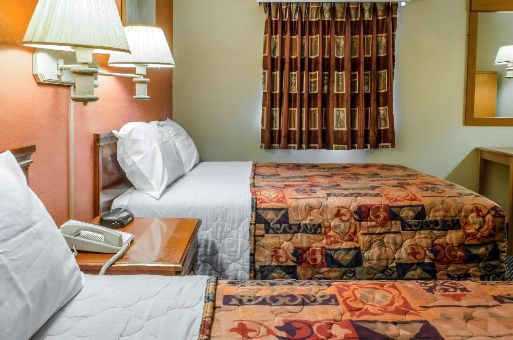 Rodeway Hotel