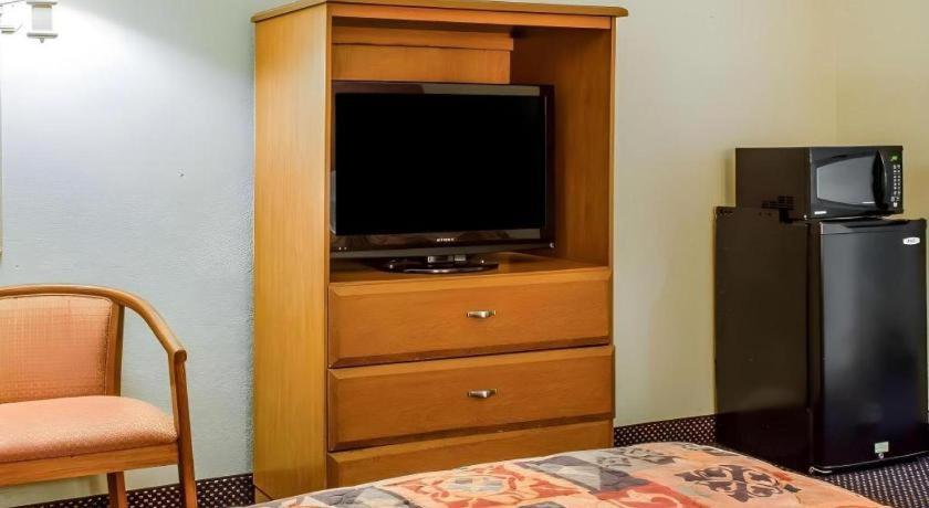 Rodeway Hotel