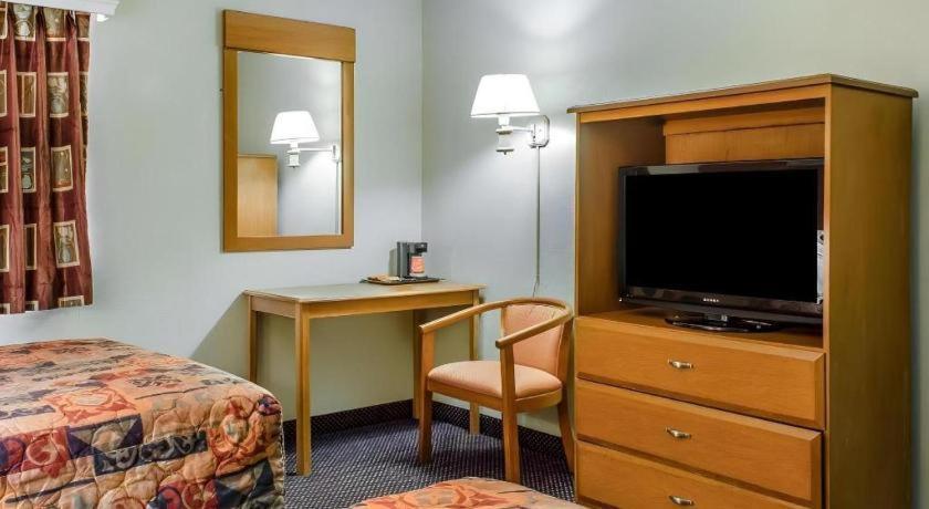Rodeway Hotel