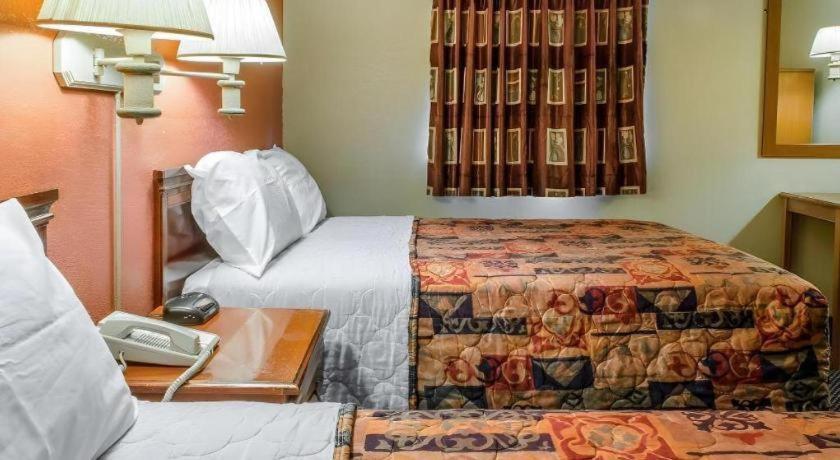 Rodeway Hotel